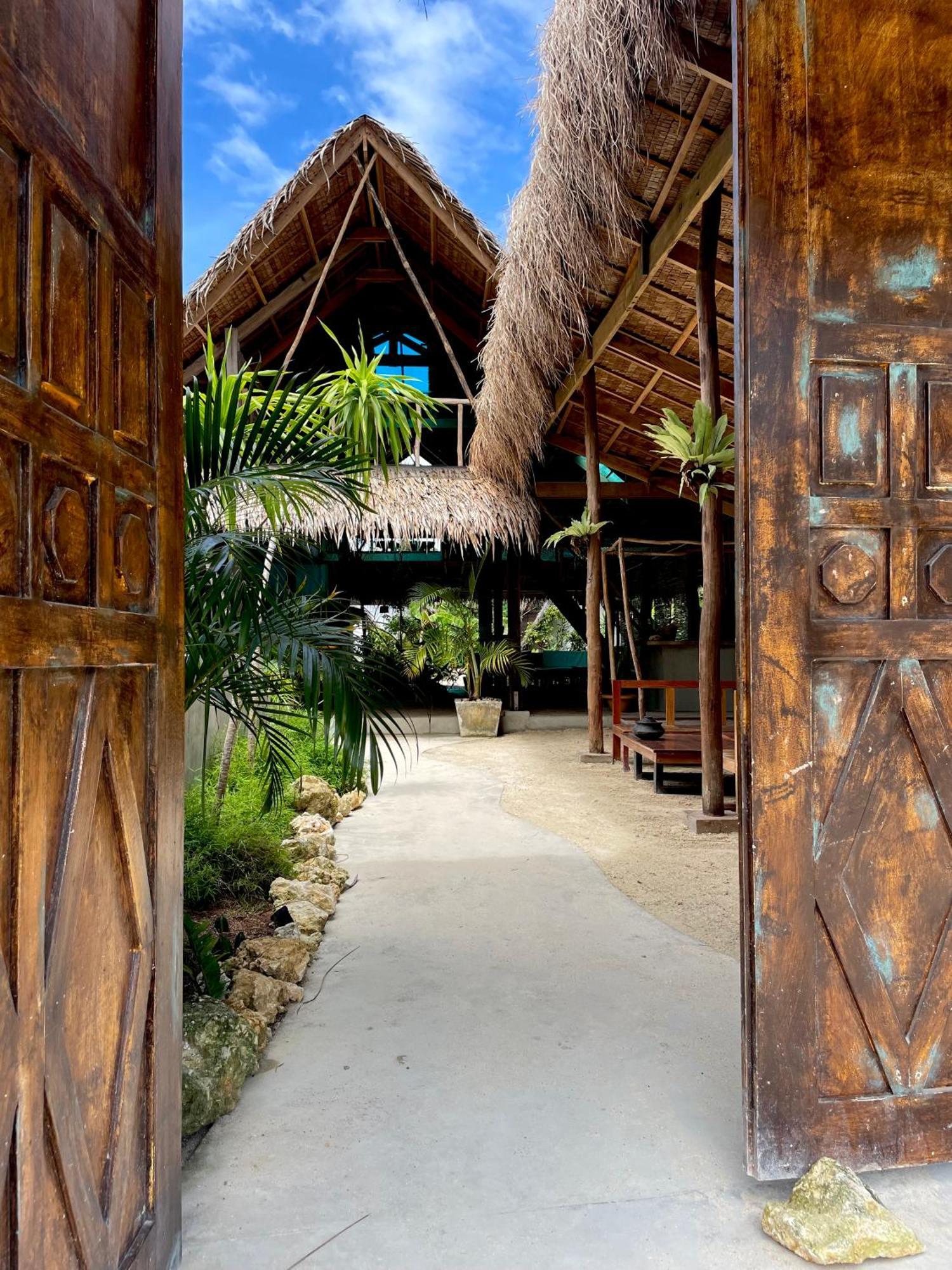 La Boheme Boutique Glamping Hotel General Luna  Ngoại thất bức ảnh